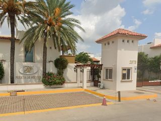 Hermosa y amplia casa en remate en el Fraccionamiento Puerta de Hierro, Sinaloa!