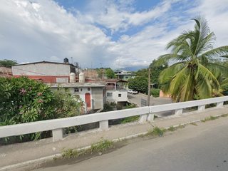 Casa en venta en Col. Centro, Petatlán, Guerrero ¡Compra directamente con los Bancos!