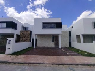 Casa en venta Mérida con paneles solares
