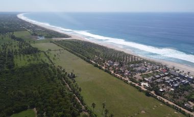 Terreno residencial frente a playa puerto escondido