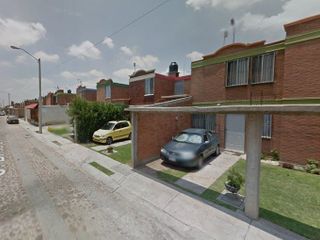 ! CASA EN VENTA, FRACC. LAS BRISAS, IRAPUATO, GUANAJUATO, -CAMT