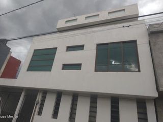 Casa en Venta en Iztapalapa, Unidad Vicente Guerrero