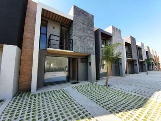 Casa en Venta en Cuautlancingo, Eco Resiencial con Excelentes Amenidades Alberca