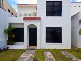 Bonita casa en venta en Cancun, de cartera especial!