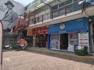 ubicadisima Plaza comercial en venta. 12 locales con inquilino, área de estacionamiento, anuncios espectaculares  sobre ave. 11 sur, excelente ubicación. $23,600,000