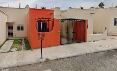 Casa en venta en la Col. Candiles ,  Santiago de Querétaro, Qro.
