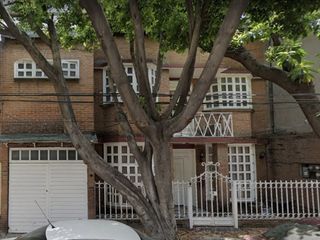 Casa en venta con gran plusvalía de remate dentro de venta en Pirul , Santa María Insurgentes, Ciudad de México