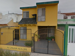 Casa En Venta En Laguna Real, Veracruz, En Buen Estado, Excelente Precio! A Metros De La Laguna