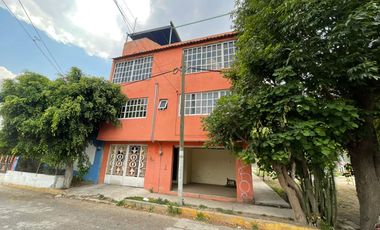 CASA EN VENTA EN JARDINES DE MORELOS SECCION PLAYAS ECATEPEC CON 3 DEPARTAMENTOS 4 LOCALES