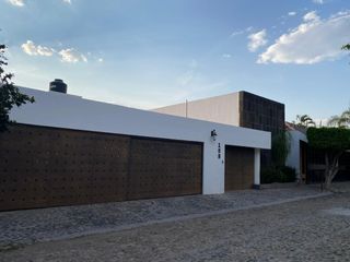 Hermosa casa de una planta Fraccionamiento San Jorge zona Sur León Gto