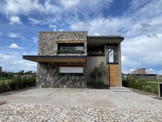 VIVE DE LUJO EN ESTA CASA EN SAN MIGUEL DE ALLENDE FRENTE AREA VERDE