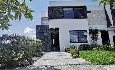 Casa Nueva en Venta en VERACRUZ en Fracc.Privado en Clúster con Alberca  y seguridad de 3 recamaras