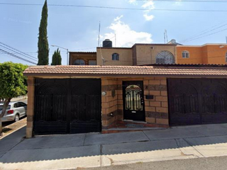 Remate bonita casa en Benedictinos, Candiles, Querétaro