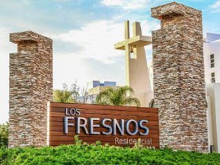 Terreno en Venta en Residencial los Fresnos, con accesos inmediatos al Tec. de Monterrey, UAA, Segundo anillo
