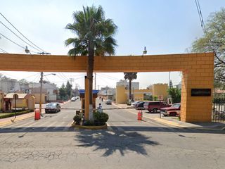 HERMOSA CASA EN REMATE BANCARIO FRACCIONAMIENTO LA ANTIGUA, TULTEPEC.