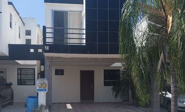 Casa Venta, Privada Santa Rosa Dos, remodelada, equipada