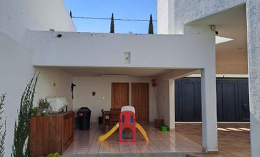 CASA EN VENTA EN LOMAS 4a. SECCIÓN, IDEAL PARA VIVIENDA, CLÍNICA, ESCUELA, OFICINAS... SAN LUIS POTOSÍ