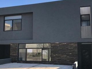 Pre-venta casa Contemporànea dentro de Altozano 3 recàmaras terraza balcòn vigilancia LP-24-260