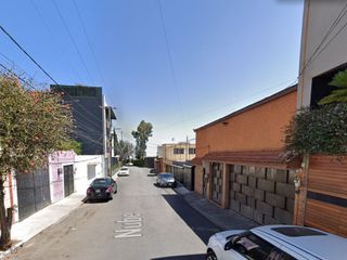 Aproveche Gran Oportunidad de Remate Bancario en Calle Nube, Colonia Lomas Quebradas, Alcaldía  La Magdalena Contreras, CDMX-Casa con posesión.