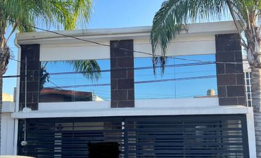 CASA EN VENTA EN MITRAS NORTE