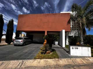 Casa en Fracc. Provenza Residencial en Tlajomulco