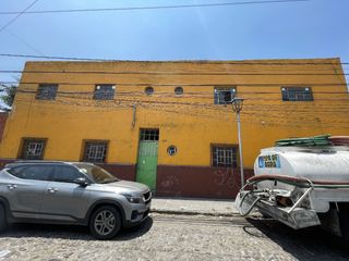 Vecindad antigua ideal para construir departamentos en barrio del Alto
