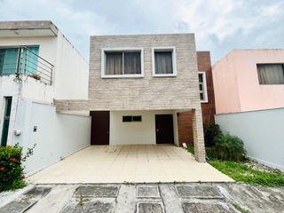 Casa en venta en Veracruz Fraccionamiento Lomas residencial. Riviera Veracruzana.