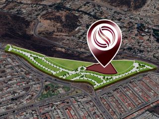 Lote multifamiliar de 11,756 m2 con vista al campo de golf, Querétaro.