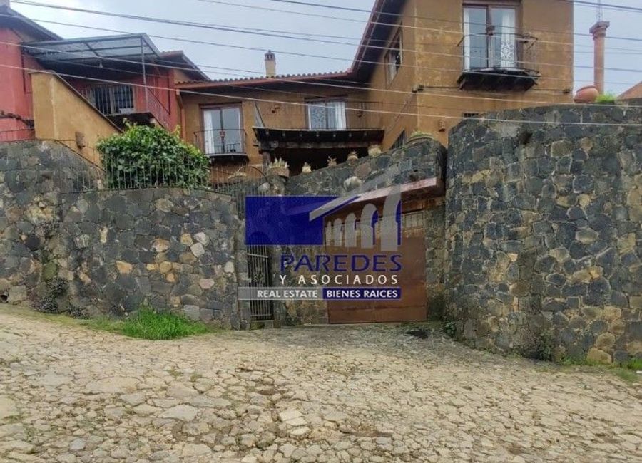 C145 Casa estilo colonial en venta con hermosa vista al Lago de