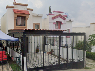 Venta de casa en Col. Paseos de Santiago, Coyula Jalisco