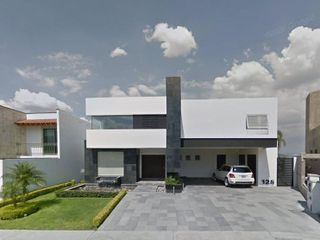Enorme casa en fraccionamiento en Juriquilla, Querétaro