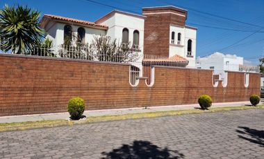 SE VENDE RESIDENCIA EN FRACCIONAMIENTO EXCLUSIVO, METEPEC MEXICO