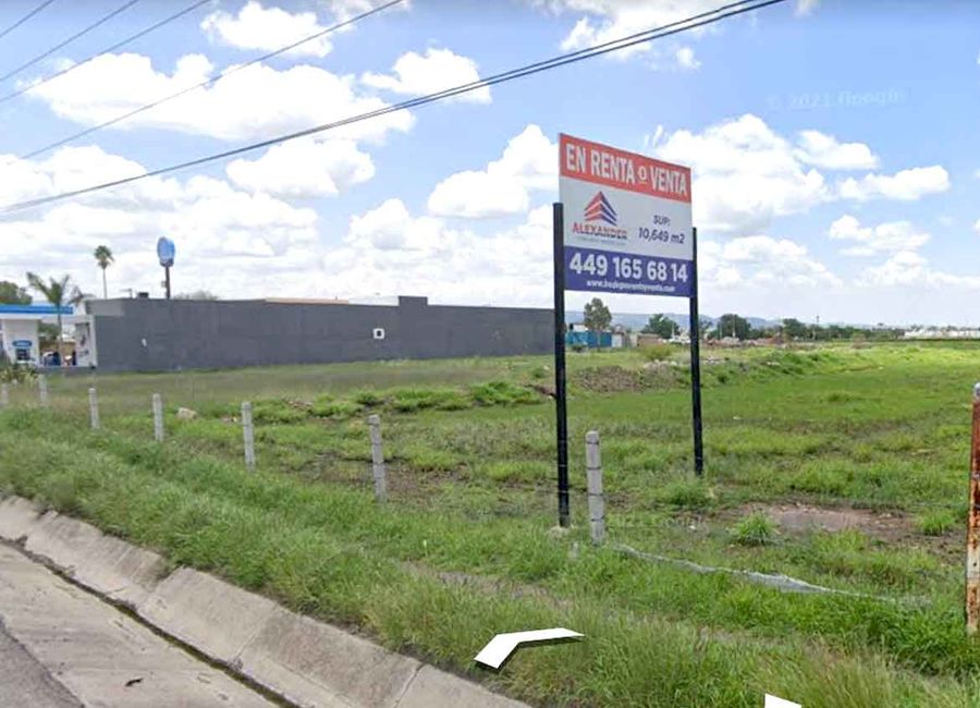 Terreno Comercial en Venta en Tercer anillo casi esquina con