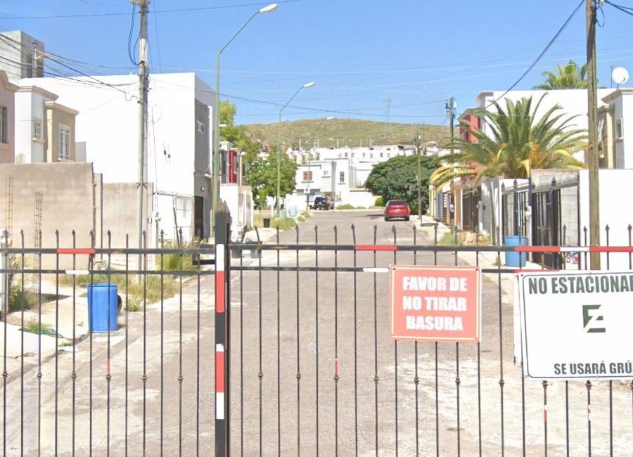 Oportunidad Fracc Campo Bello, Casa de Remate bancario, cerca de la