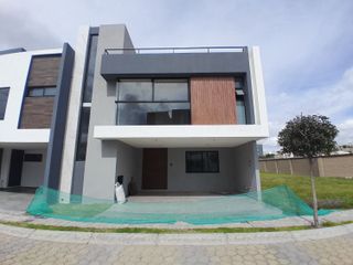 CASA EN VENTA 4 RECAMARAS LOMAS DE ANGELOPOLIS RECAMARA PLANTA BAJA