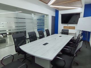 RENTA DE SALA DE JUNTAS EQUIPADA EN AGUASCALIENTES - 10-12 PERSONAS