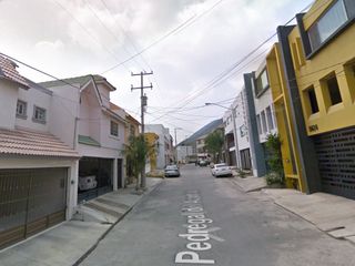 Gran Remate, Casa en Col. Prados de la Sierra 1° Sector, Monterrey, N. L.