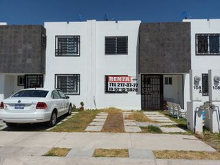 Casa en renta Zona Puerto Interior, Hospitales, Hacienda Viñedos privada con control de acceso y guardias de seguridad Leon, Gto