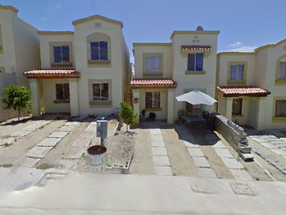 GRAN OPORTUNIDAD CASA EN “RESIDENCIAL DEL PRADO I, ENSENADA B.C.”