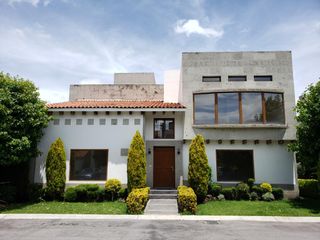 Venta de hermosa casa en el Residencial Loma Real en Metepec.
