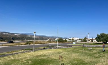 Terreno Comercial Habitacional en el Mirador a 12 minutos del Centro de Querétaro