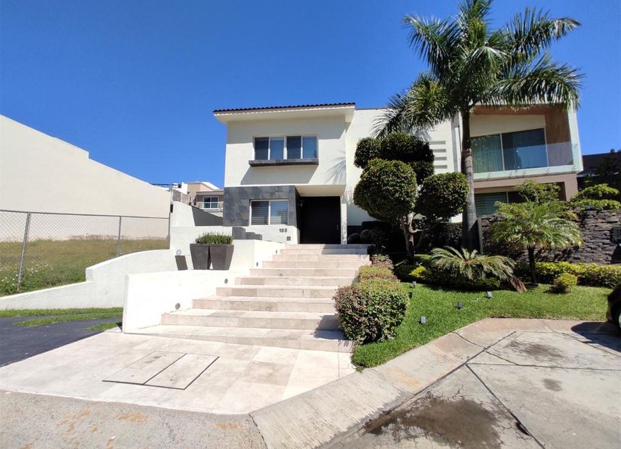 Residencia en venta de lujo Puerta de Hierro coto exclusivo Zona Dorada ...
