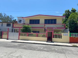 CASA EN VENTA CALLE 16 DE SEPTIEMBRE, SANTIAGO DE LA PEÑA