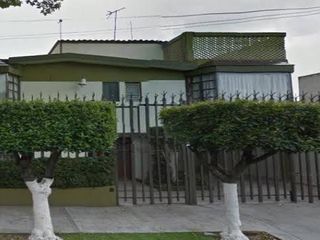 Casa ubicada en Paseo de los Abetos 65, Remate Bancario