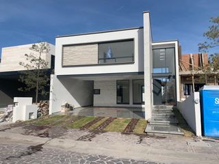 CASA EN VENTA EN LA CAMPIÑA DEL BOSQUE NORTE DE LEON GUANAJUATO