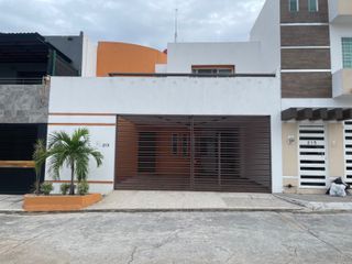 Casa en venta. Fraccionamiento Real del Sur. Villahermosa.