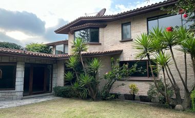 CASA USADA EN BOSQUE DE LAS LOMAS