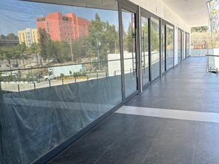 RENTA DE OFICINAS Y LOCALES COMERCIALES DE 50 m2 / 70 m2 / 100 m2
