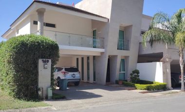 Venta de Casa en valle del Cristal en carretera nacional