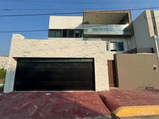 Casa en Venta en Veracruz con 7 Hab Fracc. Costa de Oro Boca del Río. Ver.